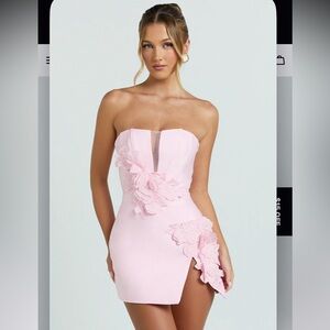 DOLORES MINI DRESS
Strapless Plunge Bodycon Leg Split Dress in Baby Pink